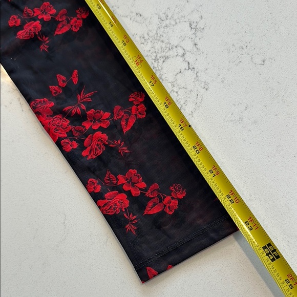 ⛩️NWOT⛩️Bundle 5 items @ 15$, pay only 45$ - 2 items free! Mesh Bodysuit - Picture 6 of 8